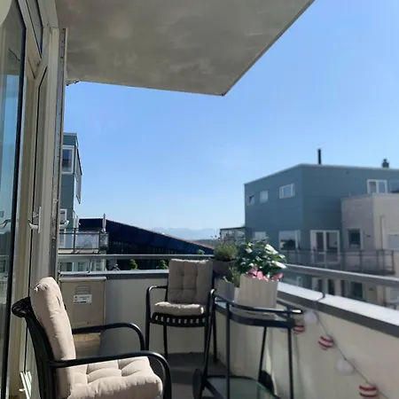 Fjord View - Balcony & Parking, Near Ons *